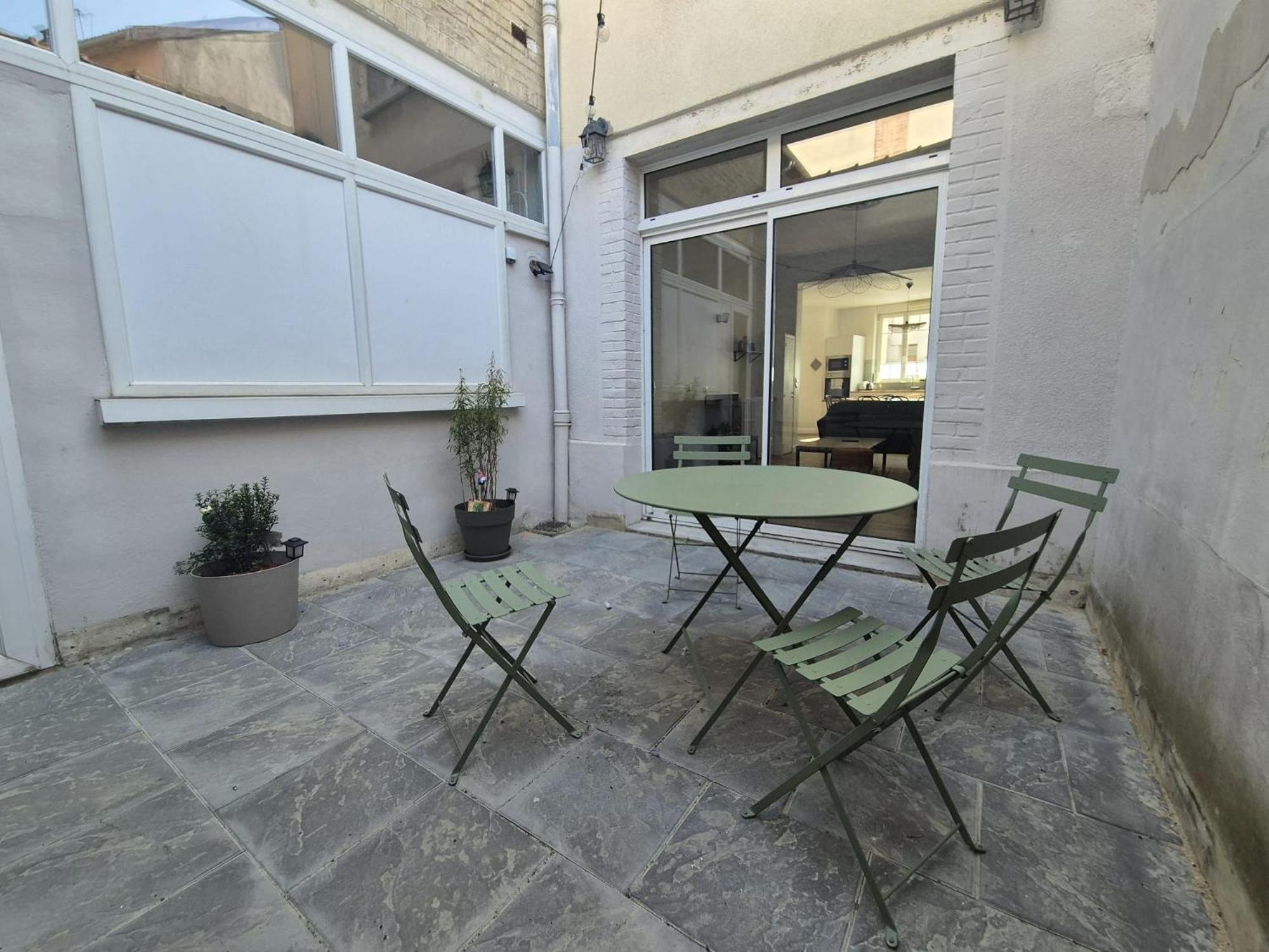 Hambourg, 10 Pers, Spacieux, Elegant, Moderne Vakantiehuis Reims